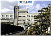 伊丹市立天王寺川中学校 866m