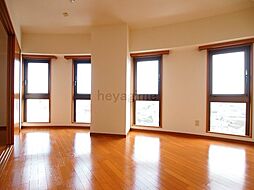 京王井の頭線 下北沢駅 徒歩8分の賃貸マンション 5階1LDKのリビング/ダイニング