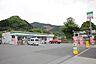 周辺：ファミリーマート青梅吉野梅郷店まで（880m）