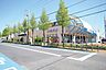 周辺：マルフジ羽村店　徒歩11分・広々とした駐車場があり、お車で週末のまとめ買いにも便利です。