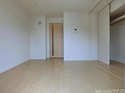 プログレスVII番館西屋敷 105 1階1Kのリビング/ダイニング