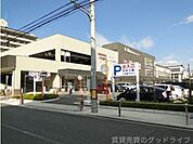 万代五条西小路店 873m