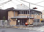 京都春日郵便局 438m