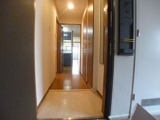 玄関 京都市営烏丸線 四条駅 徒歩3分