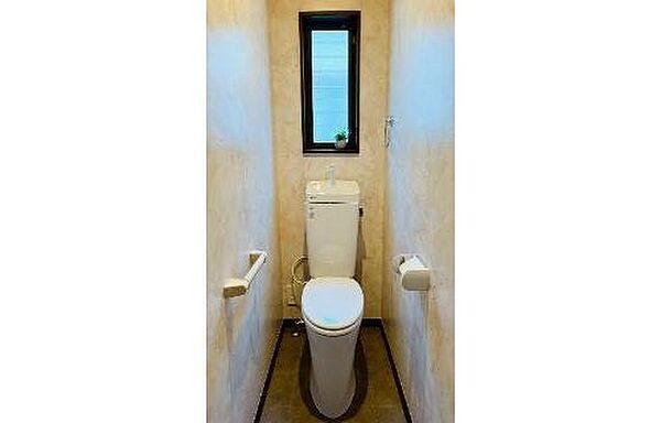 トイレを拡大表示
