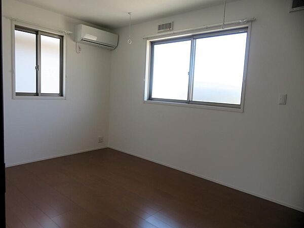 detached 栃木県下野市緑１丁目
緑の賃貸情報を見る
物件地図