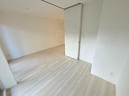 アーバンパーク淡路 8階2LDKのリビング/ダイニング