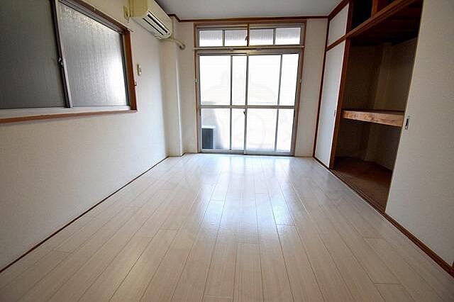 寝室