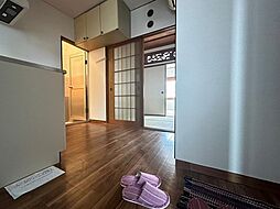 居間
