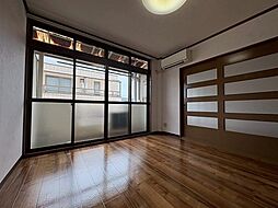 居間