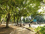 富士見公園 徒歩13分。 1030m