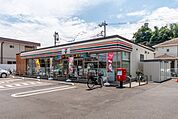 セブンイレブン入間鍵山店 徒歩14分。 940m