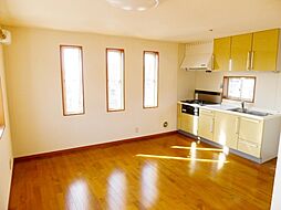 京王線 仙川駅 徒歩7分の賃貸アパート 2階1LDKのリビング/ダイニング