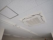 天井付のエアコンを新品に交換しました。付帯設備です。