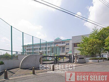さいたま市立向小学校 徒歩14分。 1100m
