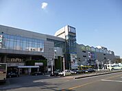 ショッピング施設「西武本川越ペペまで370m」