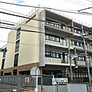 川崎市立坂戸小学校（216m）