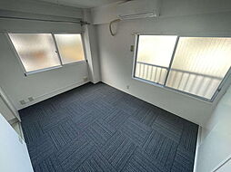 東急田園都市線 三軒茶屋駅 徒歩7分の賃貸マンション 3階ワンルームのリビング/ダイニング