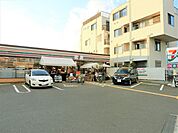 コンビニ「セブンイレブンまで180m」