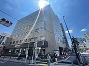 飲食店「スターバックスコーヒーOlive　LOUNGE都立大学駅前店まで100m」