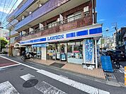 コンビニ「ローソン目黒中央町二丁目店まで220m」