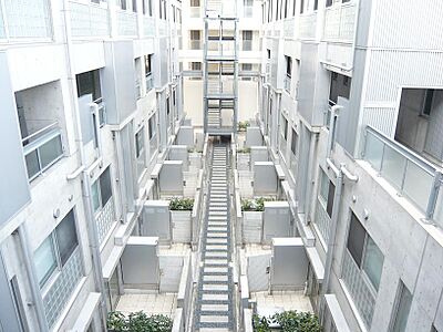 外観:2006年築/全146戸のデザイナーズマンション 外観:2006年築/全146戸のデザイナーズマンション