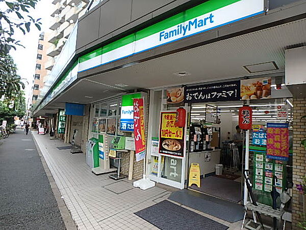 画像25:【コンビニエンスストア】ファミリーマート 文京白山駅前店まで223ｍ