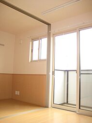 JR埼京線 与野本町駅 徒歩3分の賃貸アパート 2階1LDKのリビング/ダイニング