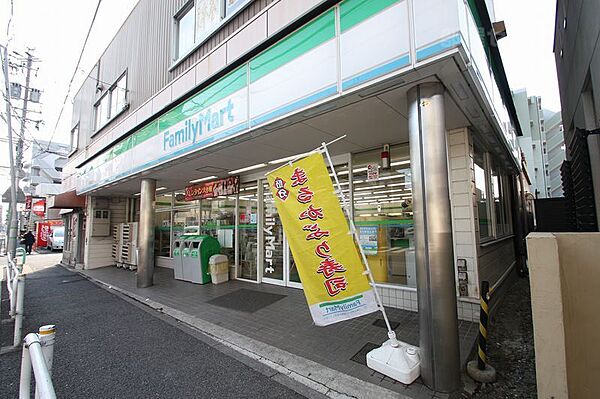 画像24:ファミリーマート 笹塚町店 140m