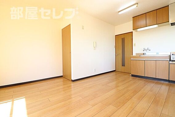 プチファミーユ_内装_8