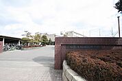 愛知県立新川高校 1697m