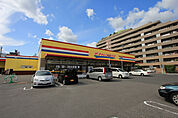 ヤマナカ ザ・チャレンジハウス平安店 370m