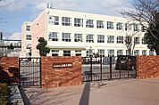 山田小学校 835m