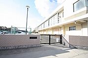 北名古屋市立五条小学校 809m