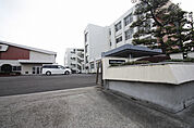 師勝東小学校 428m