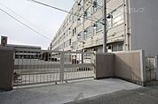 平田小学校 318m