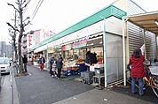 ココカラファイン城西店 694m