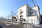 岩倉中学校 2047m