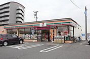 セブンイレブン春日町落合店 251m
