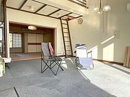居間