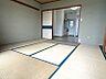 その他：和室8畳（別角度より撮影）