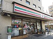 コンビニ「セブンイレブンまで580m」