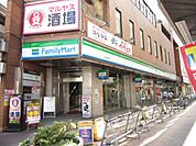 コンビニ「ファミリーマートまで110m」