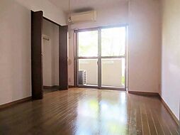 ブラウニー 1階1DKのリビング/ダイニング