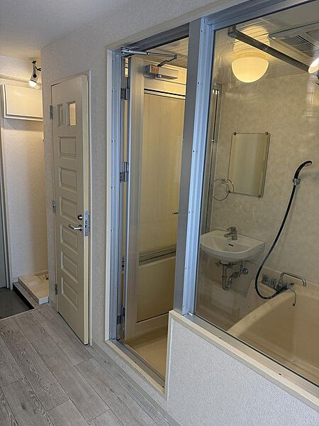 シャワールーム