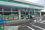 ファミリーマート南大泉五丁目店 徒歩13分。コンビニ 970m