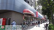 スーパーマーケットヤマザキ東久留米西口店 徒歩8分。スーパー 570m