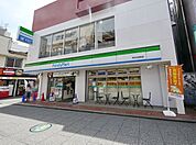 ファミリーマート所沢日吉町店 302m