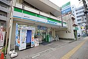 ファミリーマート妻屋所沢店 303m