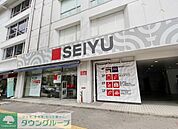西友新所沢店 648m